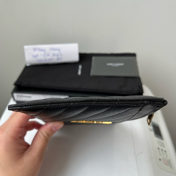 YSL CASSANDRE MATELASSÉ ZIPPED POUCH IN GRAIN DE POUDRE EMBOSSED LEATHER - Picture 5 of 16